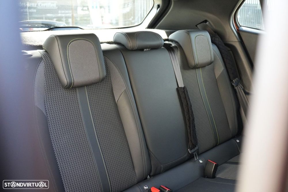 Peugeot 2008 1.2 PureTech GT Line - 30