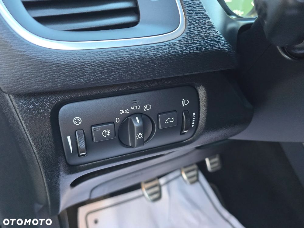 Volvo V40 D2 RDesign - 31
