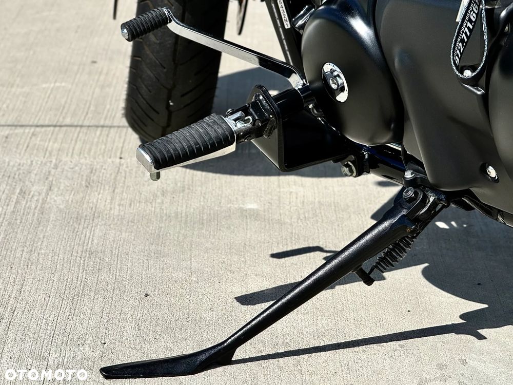 Suzuki Boulevard - 34