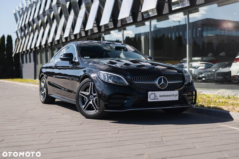 Mercedes-Benz Klasa C 300 9G-TRONIC - 2