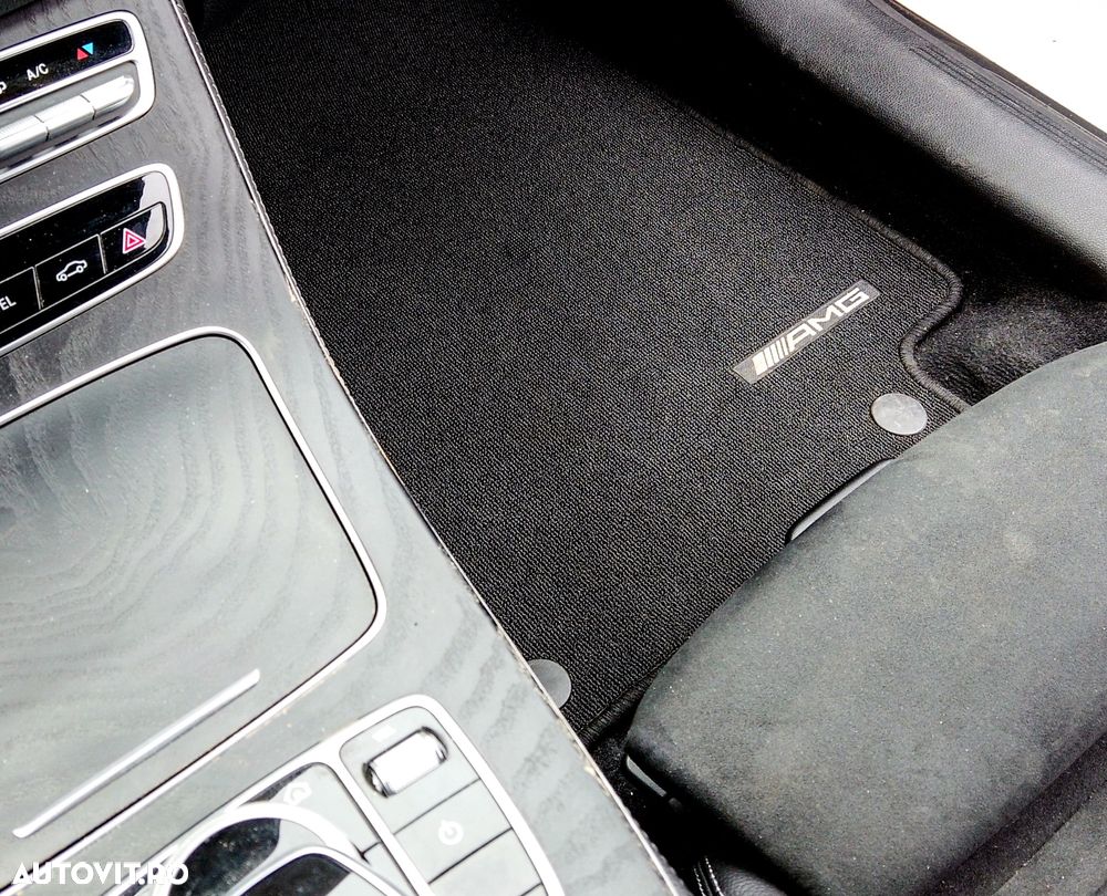 Mercedes-Benz E 220 d 4Matic Coupe 9G-TRONIC AMG Line - 11