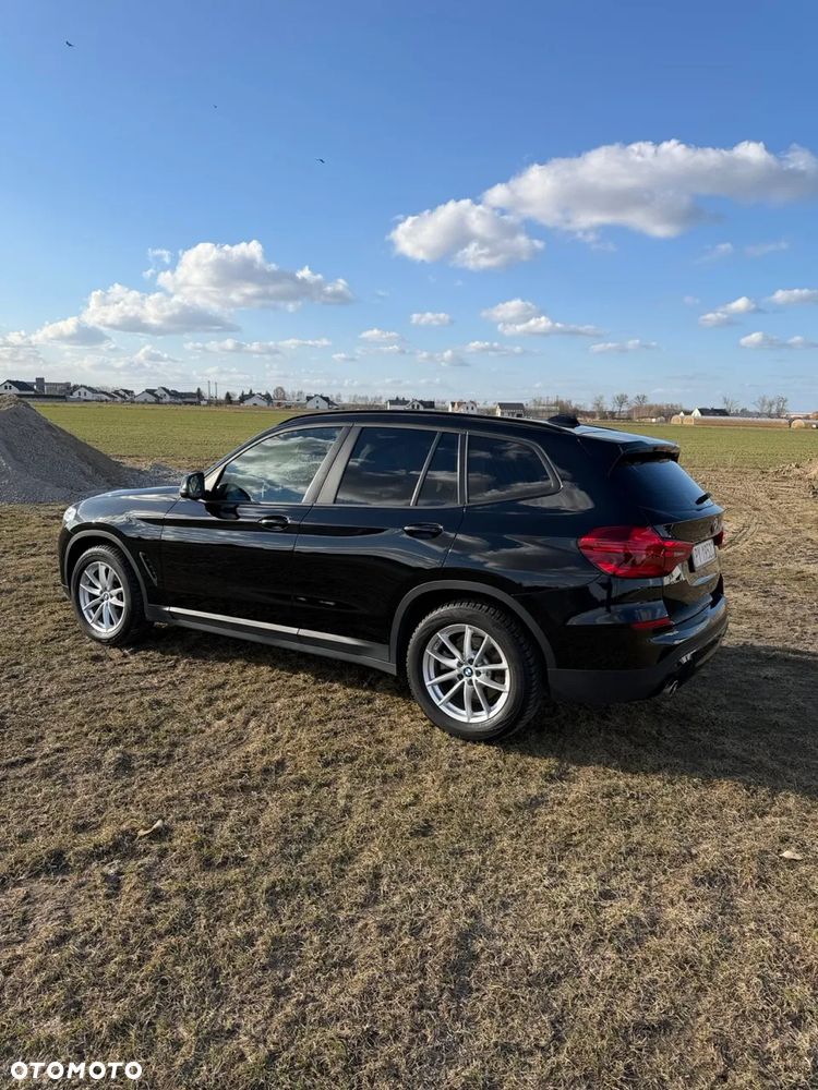 BMW X3 sDrive18d Advantage - 9