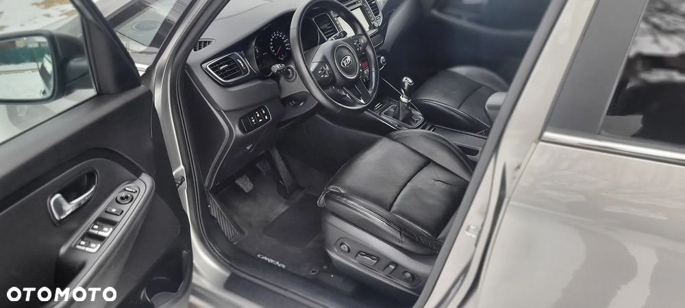 Kia Carens 1.7 CRDi 136 Fifa World Cup Edition - 14