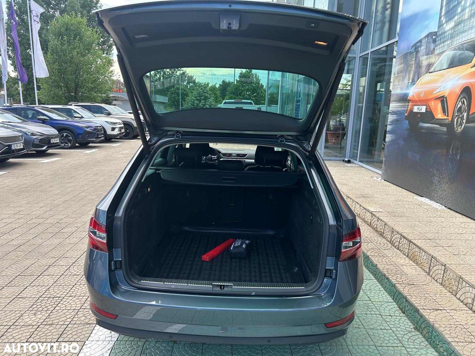 Skoda Superb 2.0 TDI 4X4 DSG Ambition - 6
