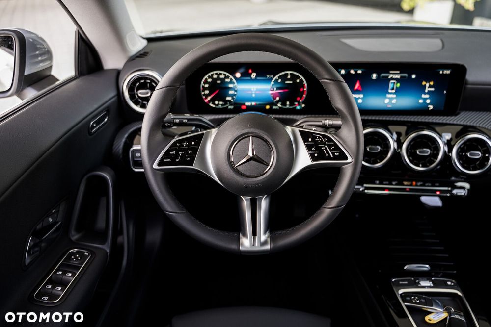 Mercedes-Benz CLA - 19