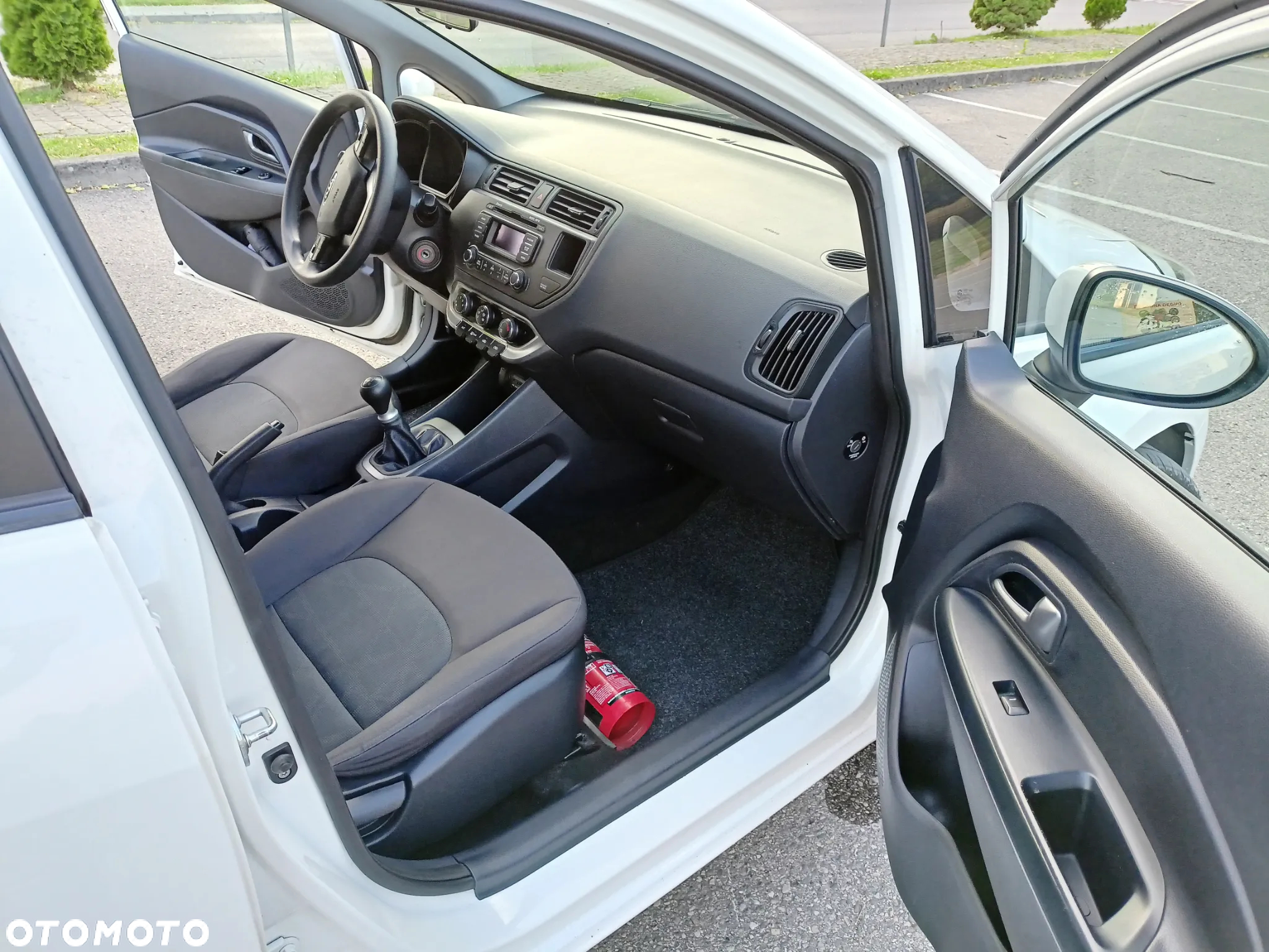 Kia Rio - 16