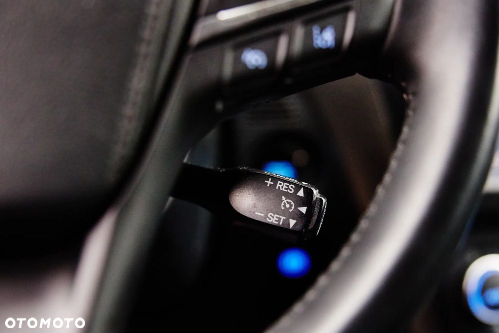 Toyota Avensis 2.0 D-4D Prestige - 21