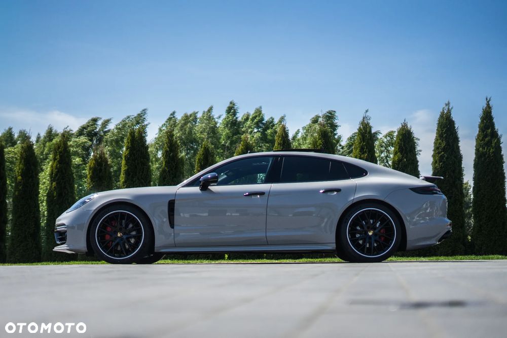 Porsche Panamera - 33