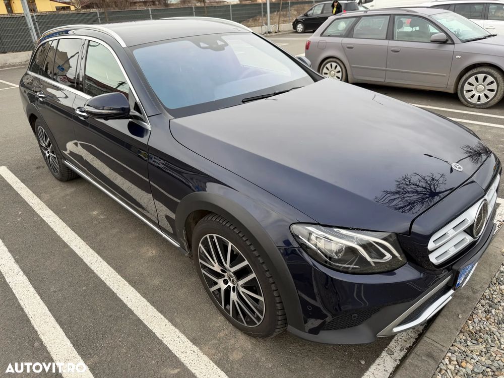 Mercedes-Benz E 220 d 4Matic All-Terrain 9G-TRONIC Exclusive - 3