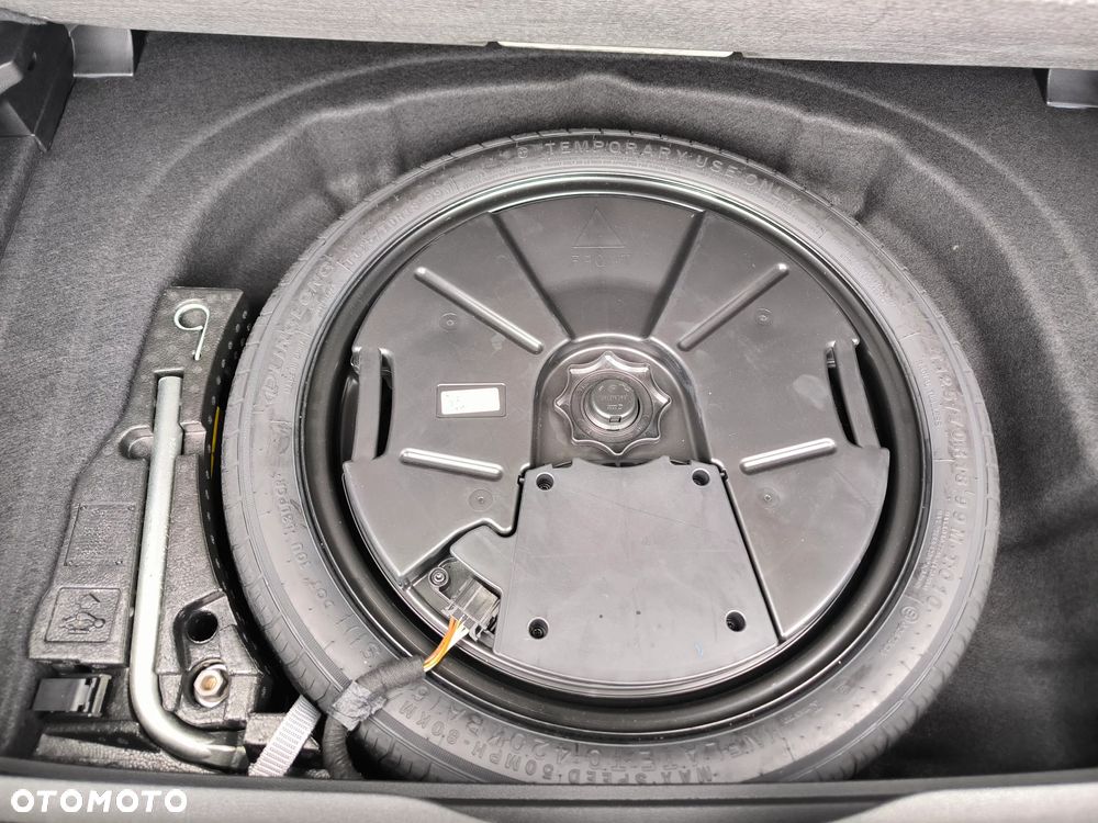 Volkswagen Golf 1.5 eTSI EVO Style DSG - 18