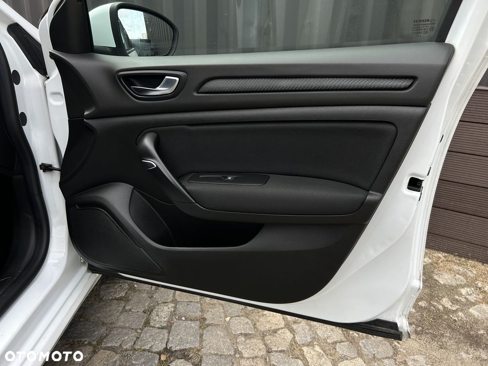 Renault Megane TCe 140 GPF EDC ZEN - 26