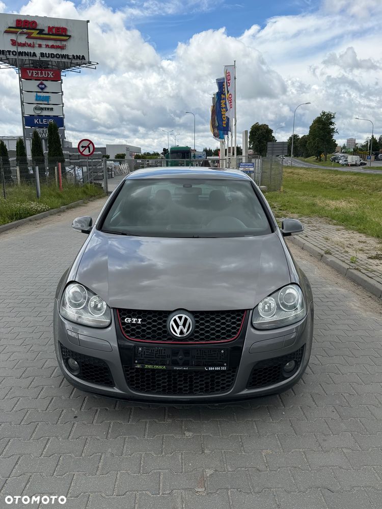 Volkswagen Golf 2.0 TSI GTI - 2