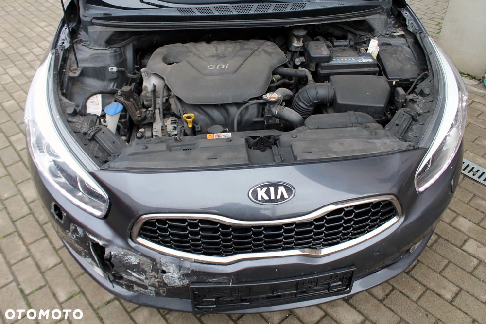 Kia Ceed 1.6 GDI DCT Platinum Edition - 18