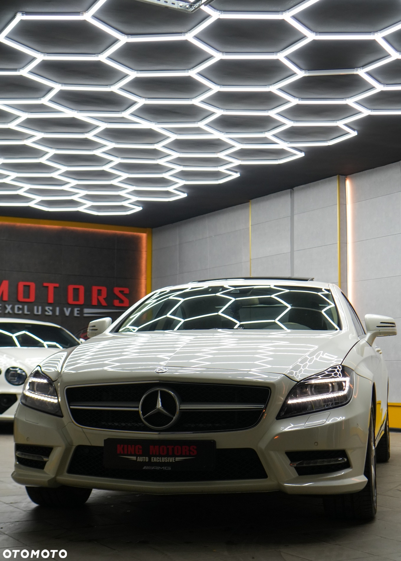 Mercedes-Benz CLS 500 4Matic BlueEFFICIENCY 7G-TRONIC Edition 1 - 2