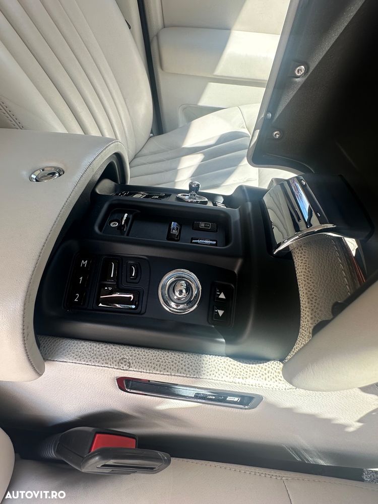 Rolls-Royce Phantom - 21