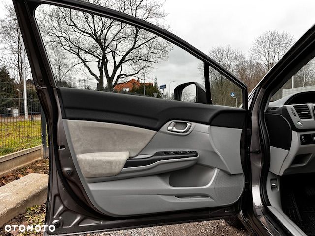 Honda Civic 1.8 i-VTEC Elegance - 9