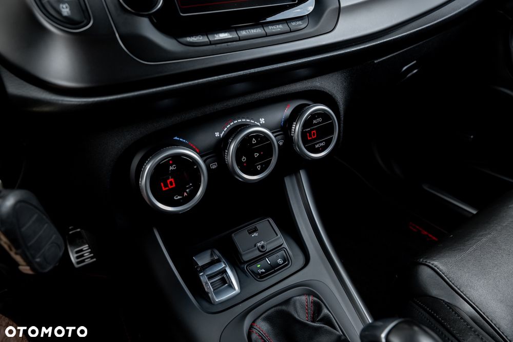 Alfa Romeo Giulietta 1.4 TB MultiAir Sport TCT - 26