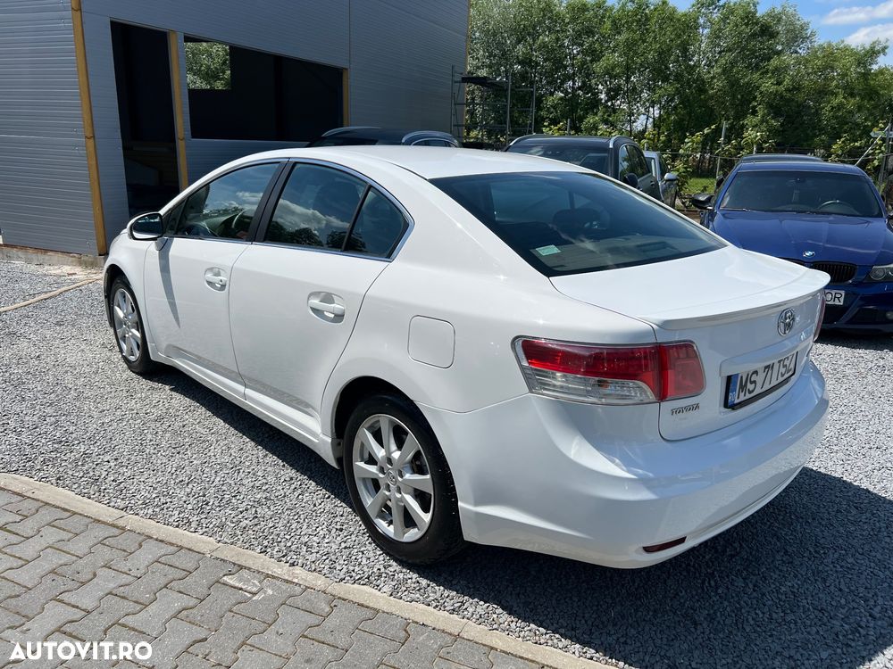 Toyota Avensis - 3