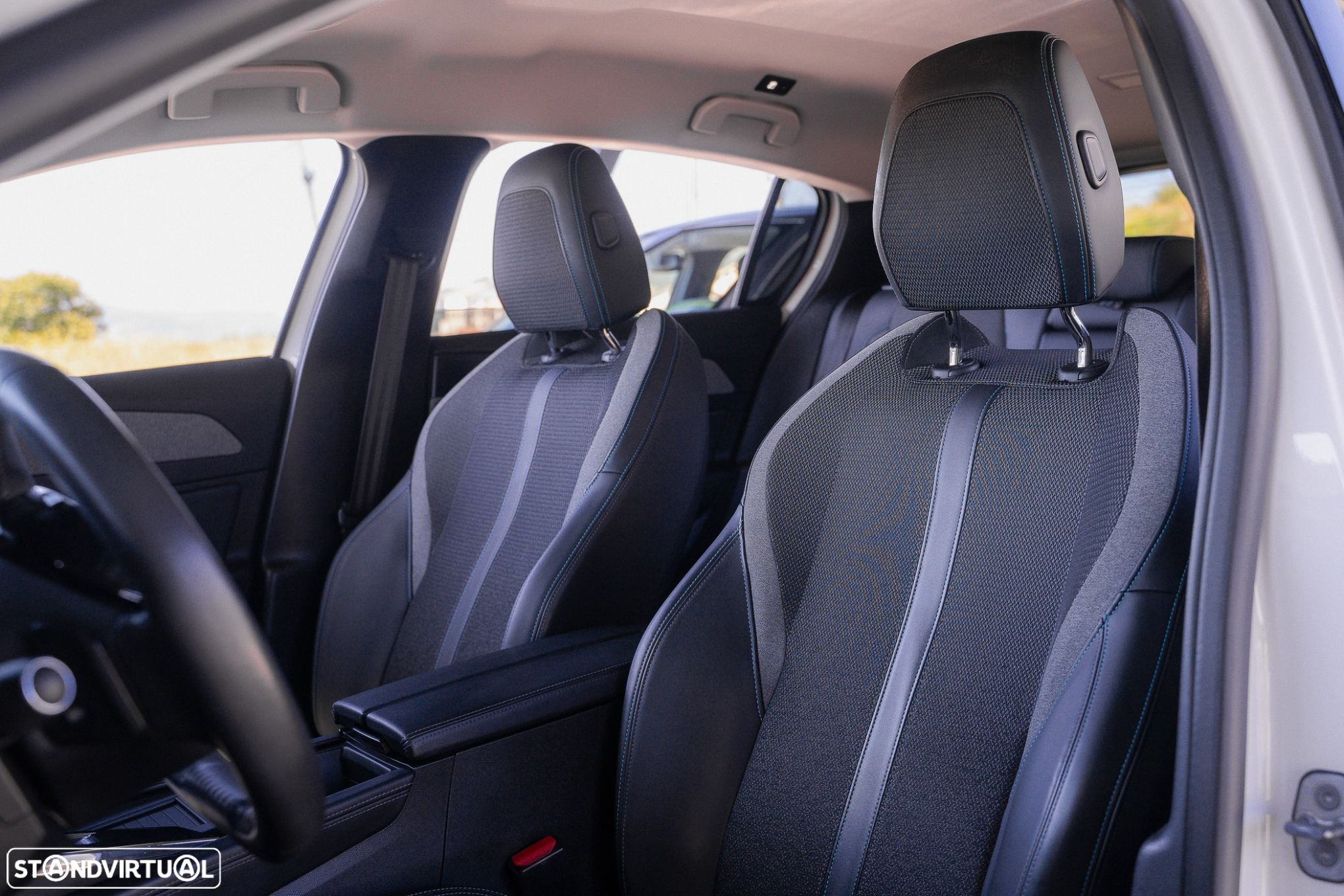 Peugeot 308 1.5 BlueHDi Allure EAT8 - 36