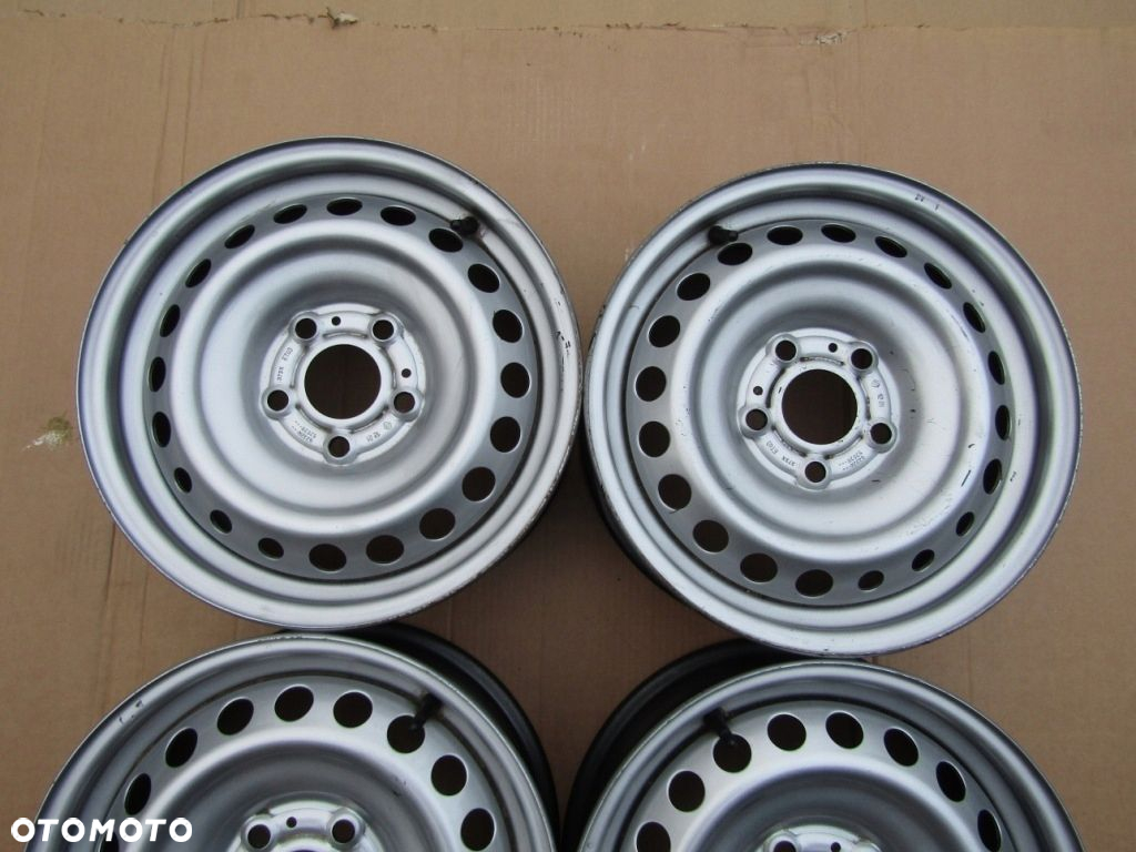 4x Felgi 15 Renault Megane III IV ZOE Express Dacia 6j 5x114,3 ET40 - 4