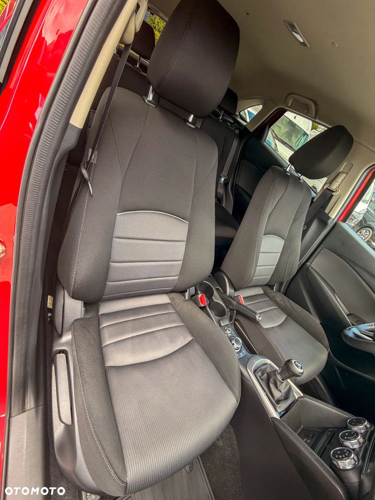 Mazda CX-3 SKYACTIV-G 120 FWD Center-Line - 17