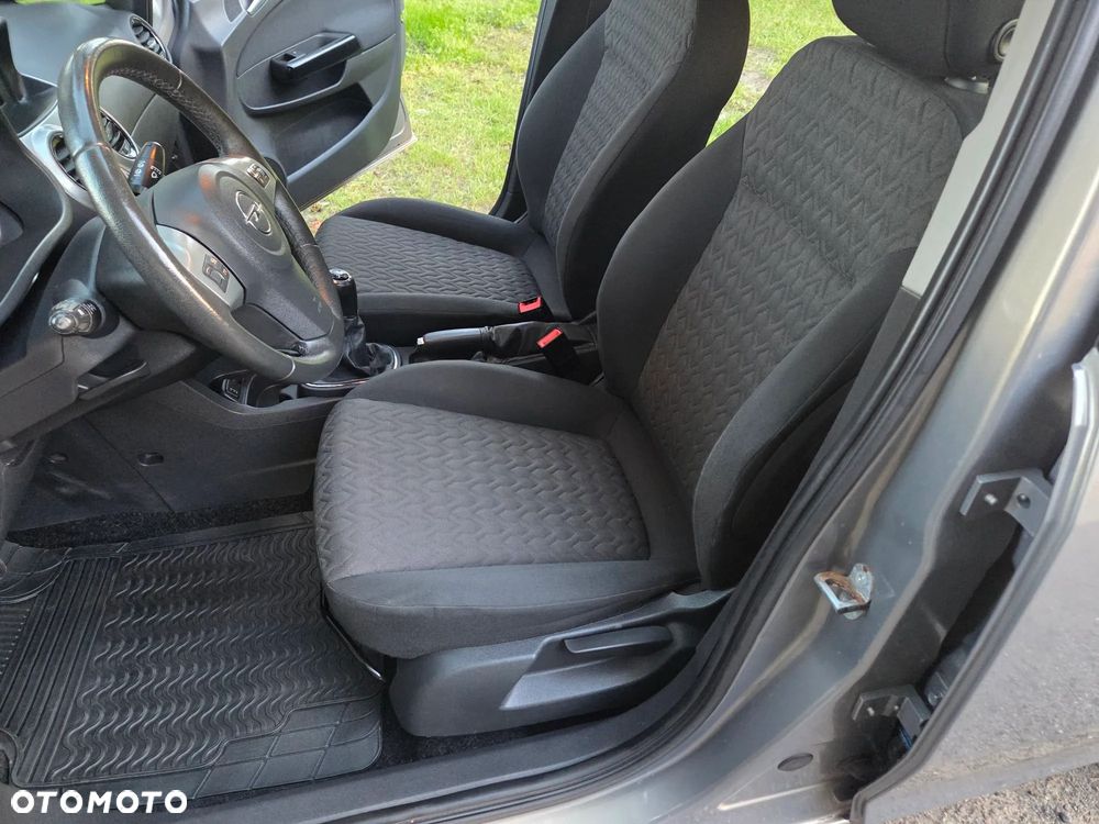 Opel Corsa 1.4 Essentia - 11