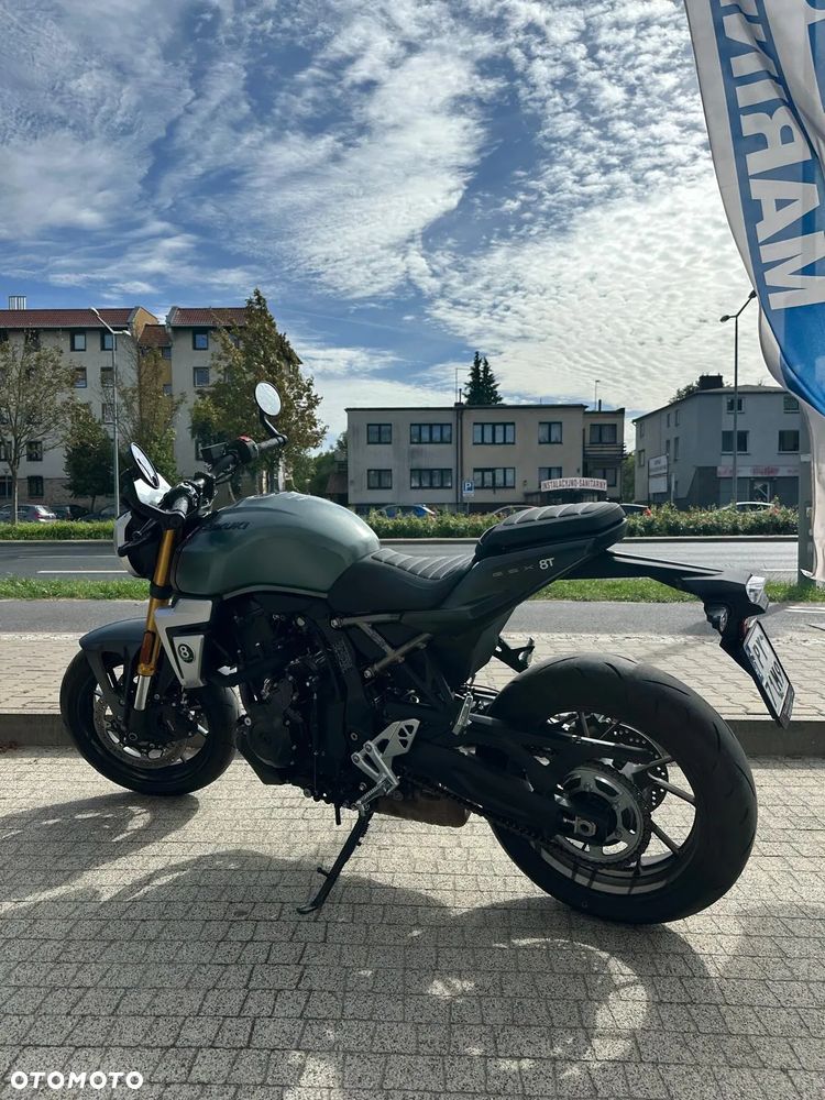 Suzuki GSX - 5