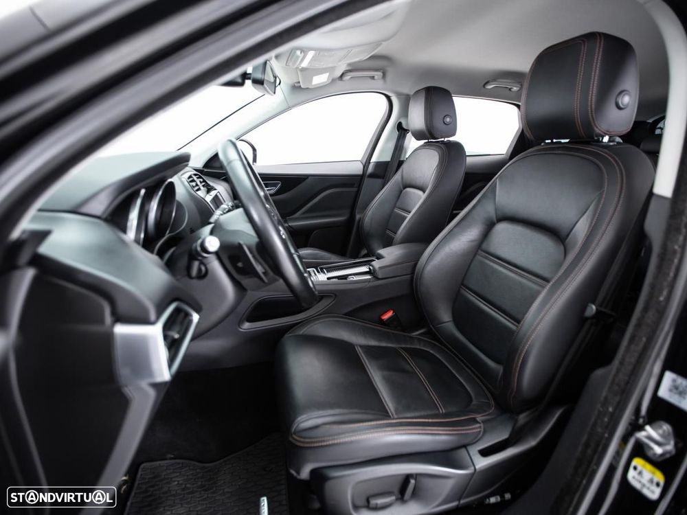 Jaguar F-Pace - 9