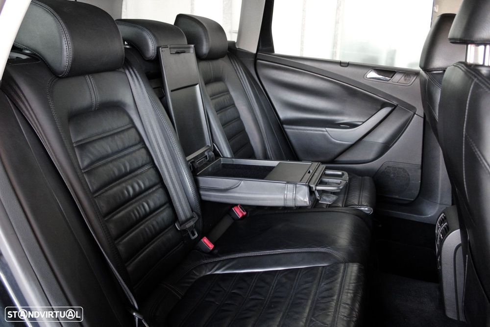 VW Passat Variant 2.0 TDi Highline - 20