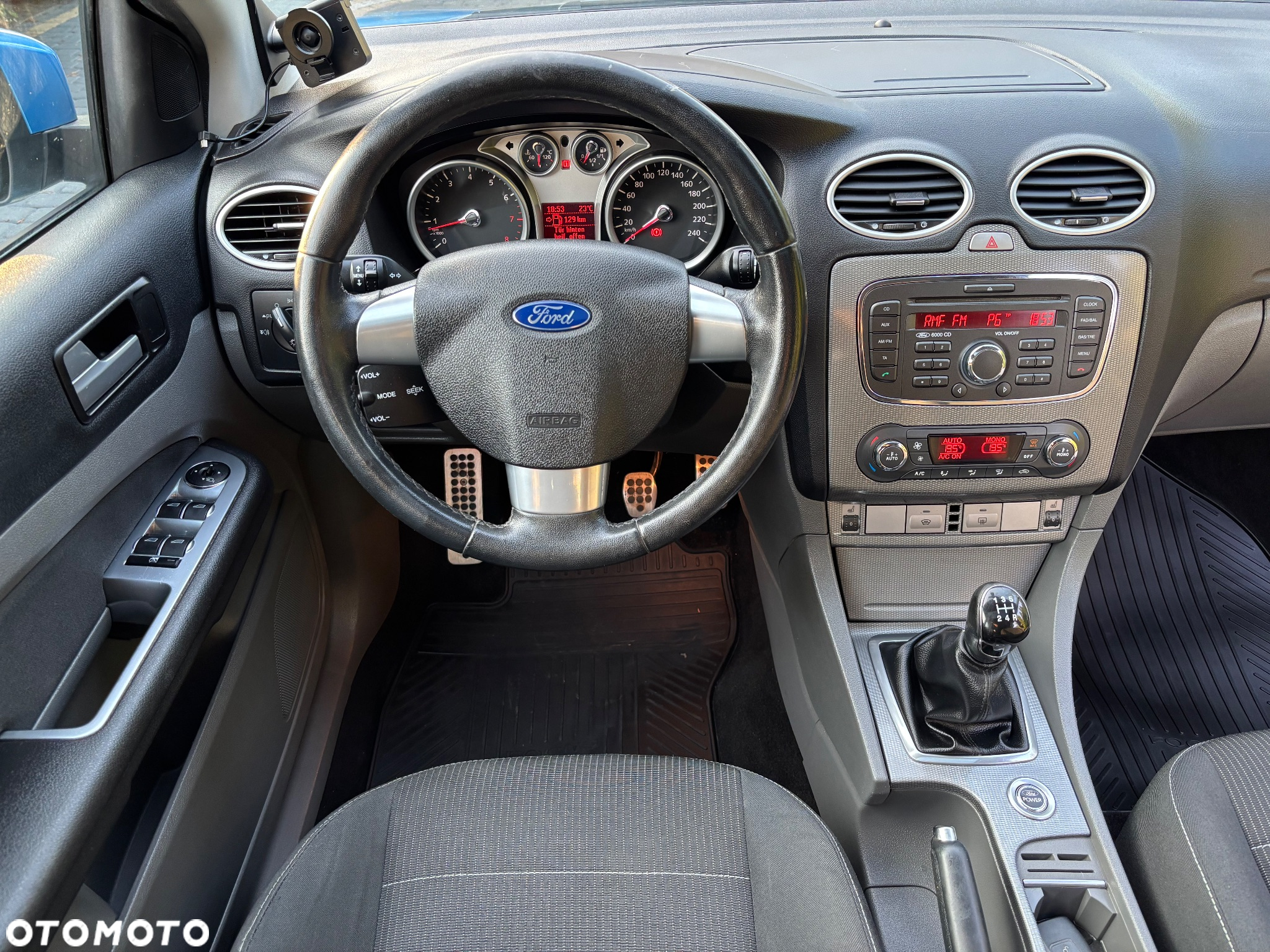 Ford Focus 2.0 16V Sport - 6