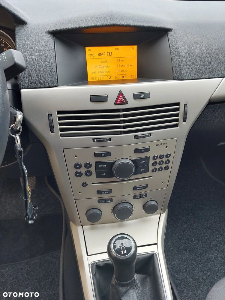 Opel Astra 1.6 Cosmo - 26