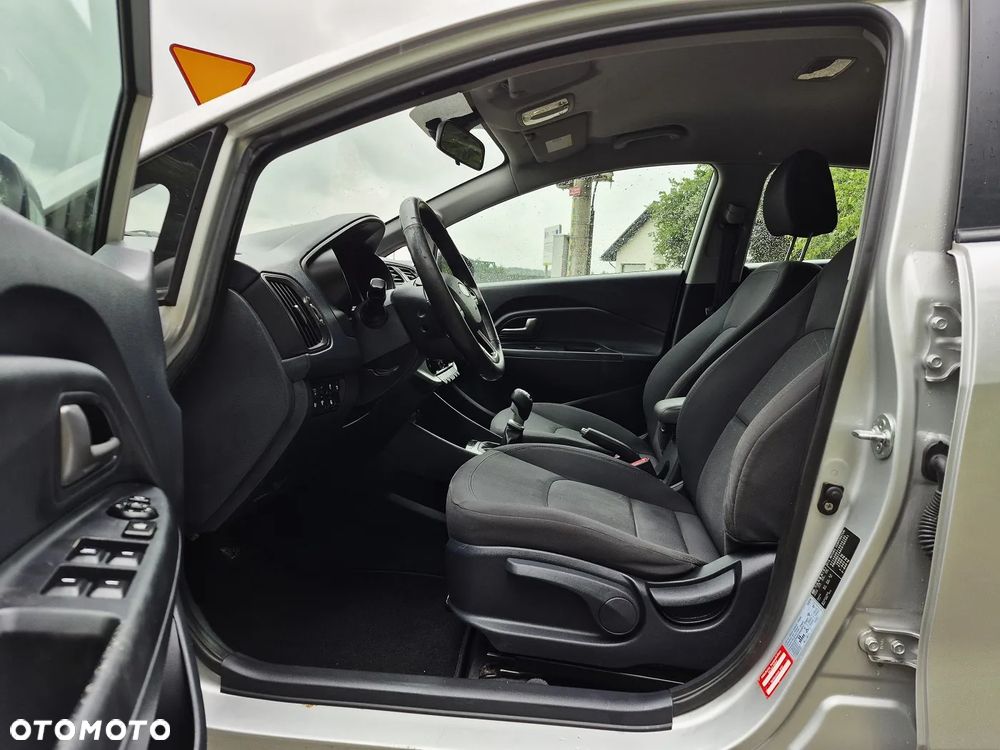 Kia Rio 1.4 crdi XL - 13