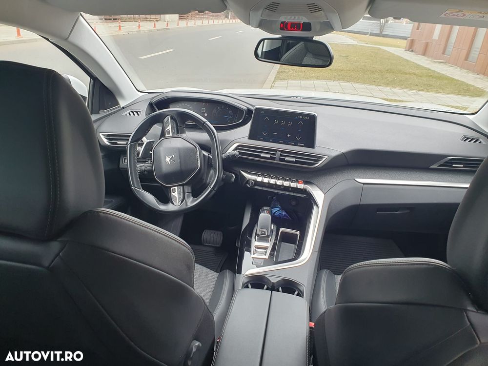 Peugeot 3008 1.6 PureTech Turbo S&S EAT8 Allure - 4