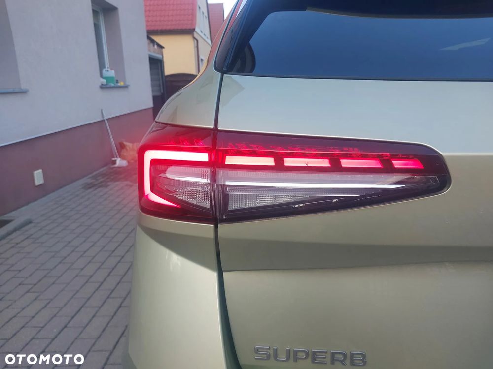 Skoda Superb 2.0 TDI SCR 4x4 L&K DSG - 10