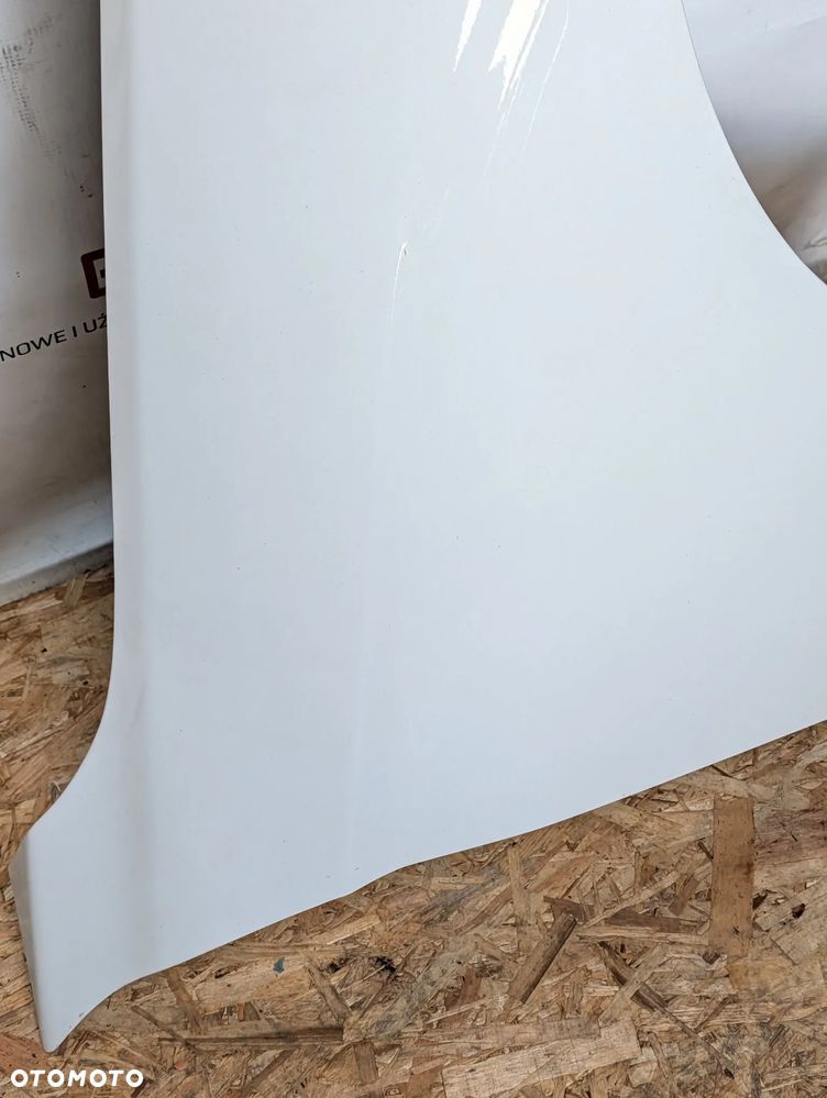 BŁOTNIK PRZEDNI PRAWY BMW F20  300 - 3