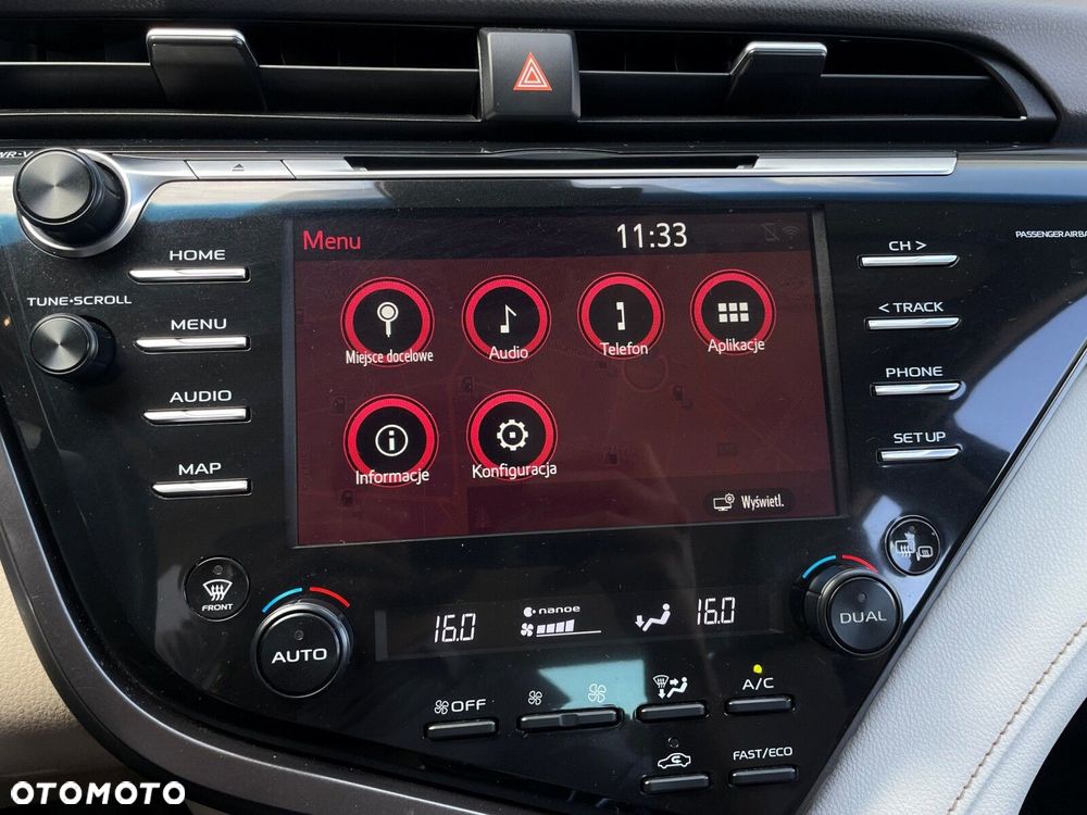 Toyota Camry - 17