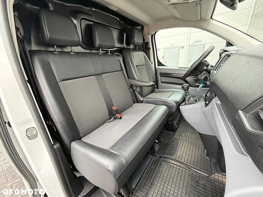 Opel Vivaro - 26