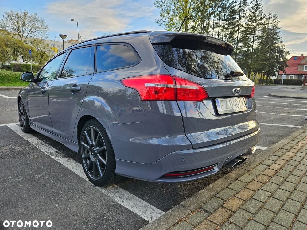 Ford Focus 2.0 EcoBoost ST mit Leder-Sport-Paket - 7