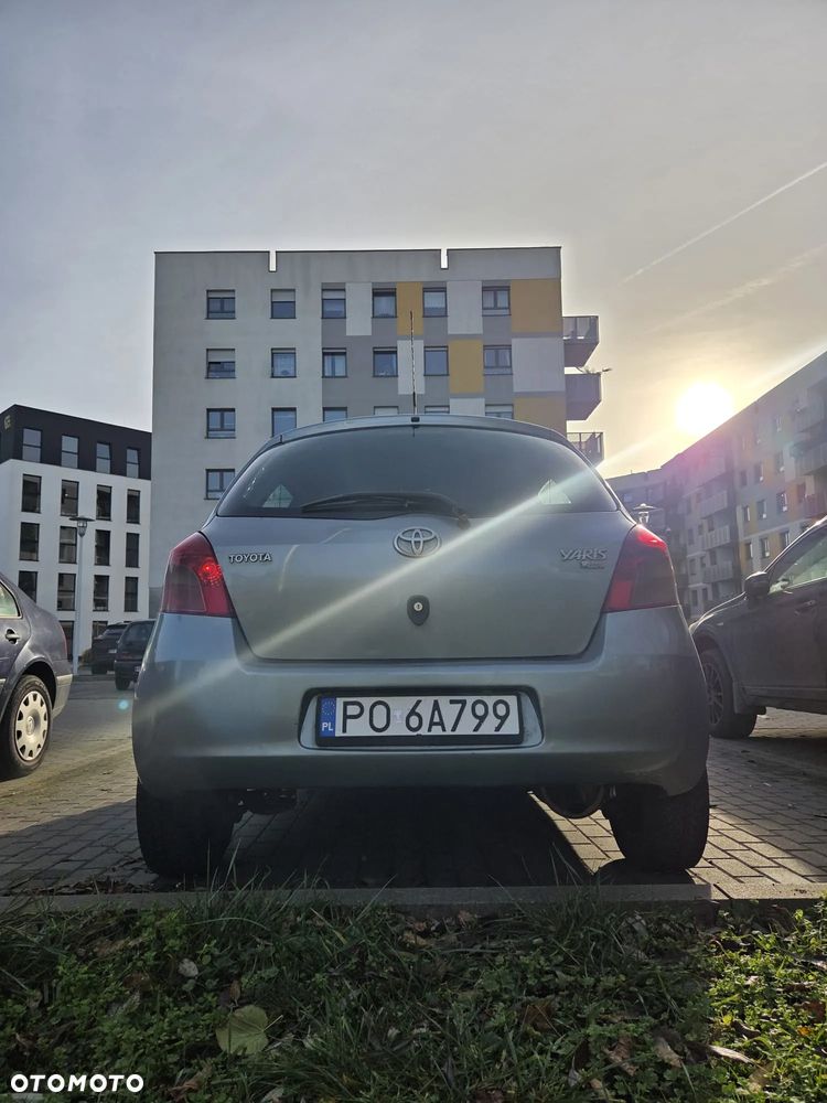 Toyota Yaris - 2