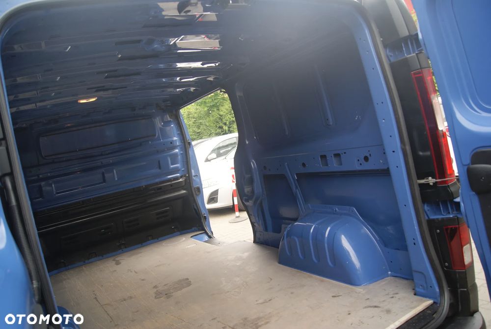 Opel Vivaro-B - 11