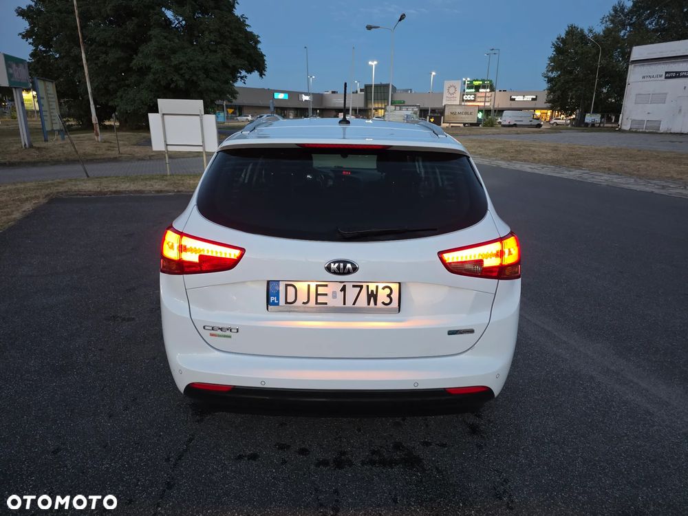 Kia Ceed 1.6 GDI L Business Line - 6