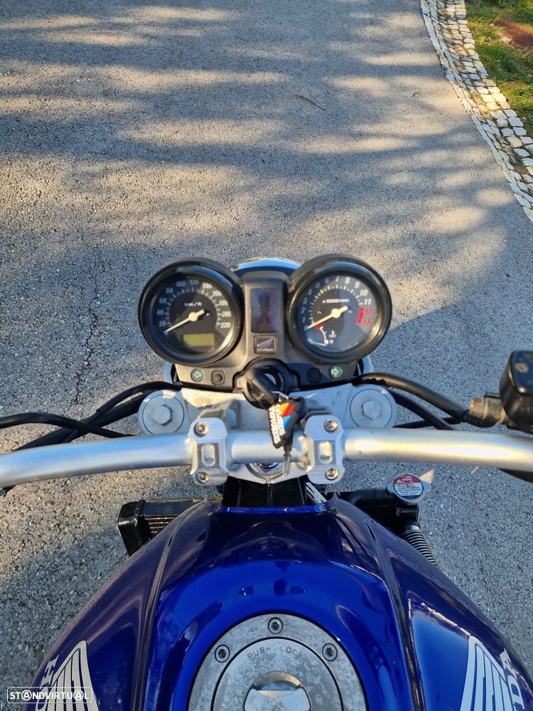 Honda Hornet 600 Possível Financiamento - 12