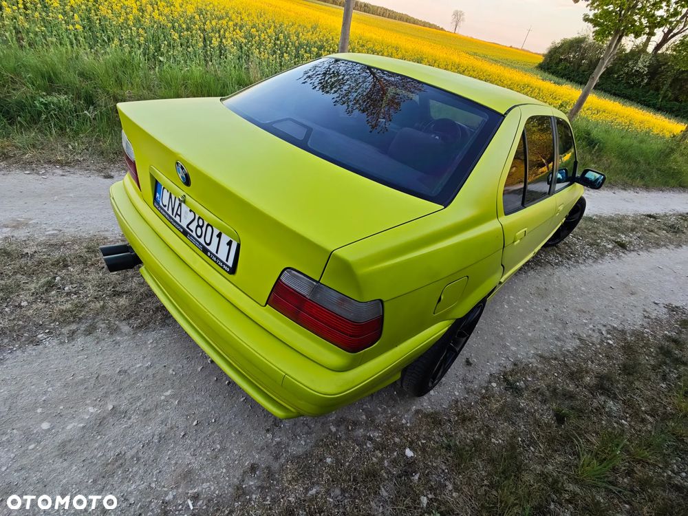 BMW Seria 3 318i - 17