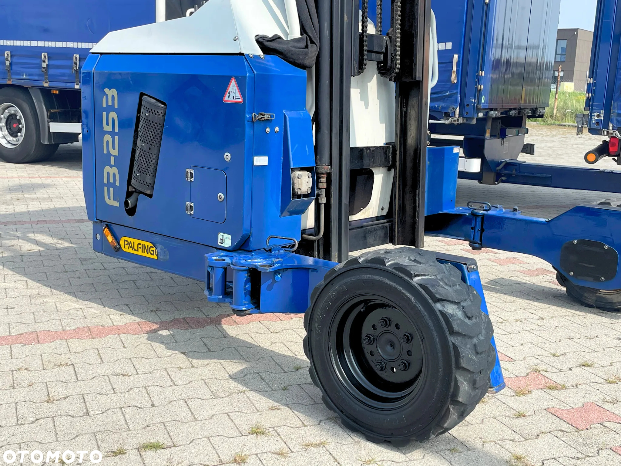 Palfinger F3 253 PX / WÓZEK WIDŁOWY / 3M / 2500 kg - 11