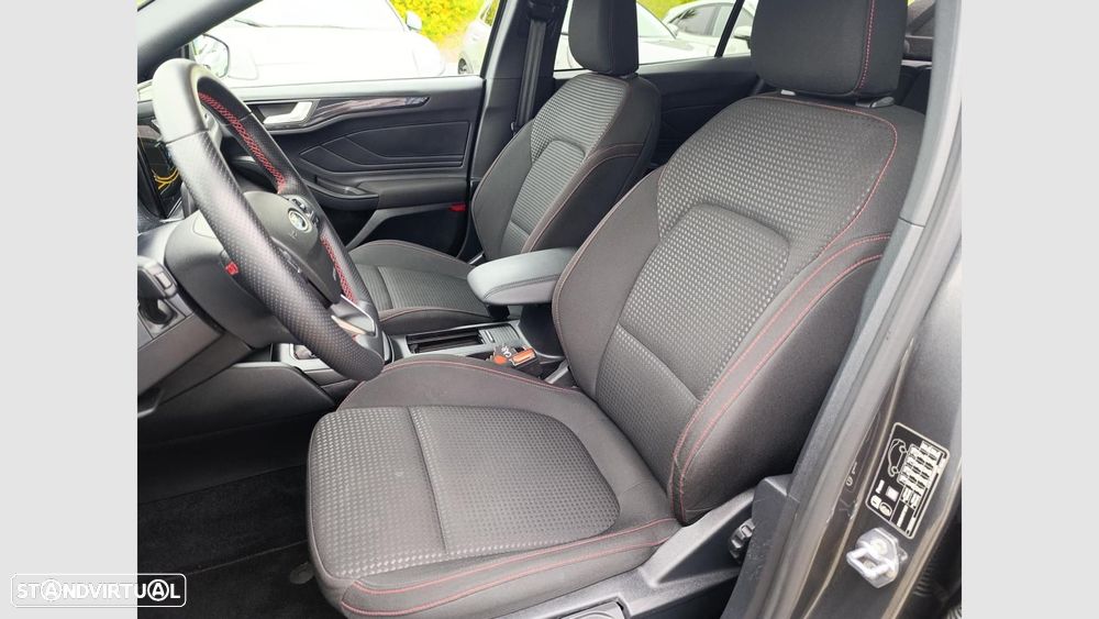 Ford Focus 1.0 EcoBoost MHEV ST-Line - 15