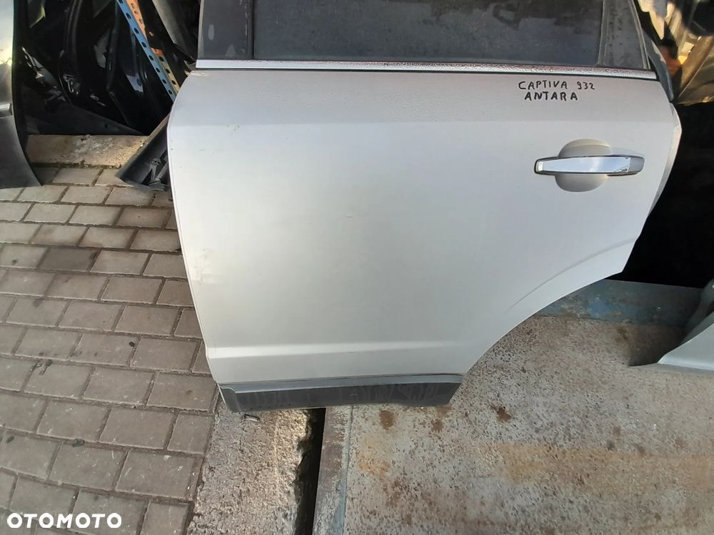 OPEL ANTARA CAPTIVA DRZWI LEWE TYLNE LEWY TYŁ - 1