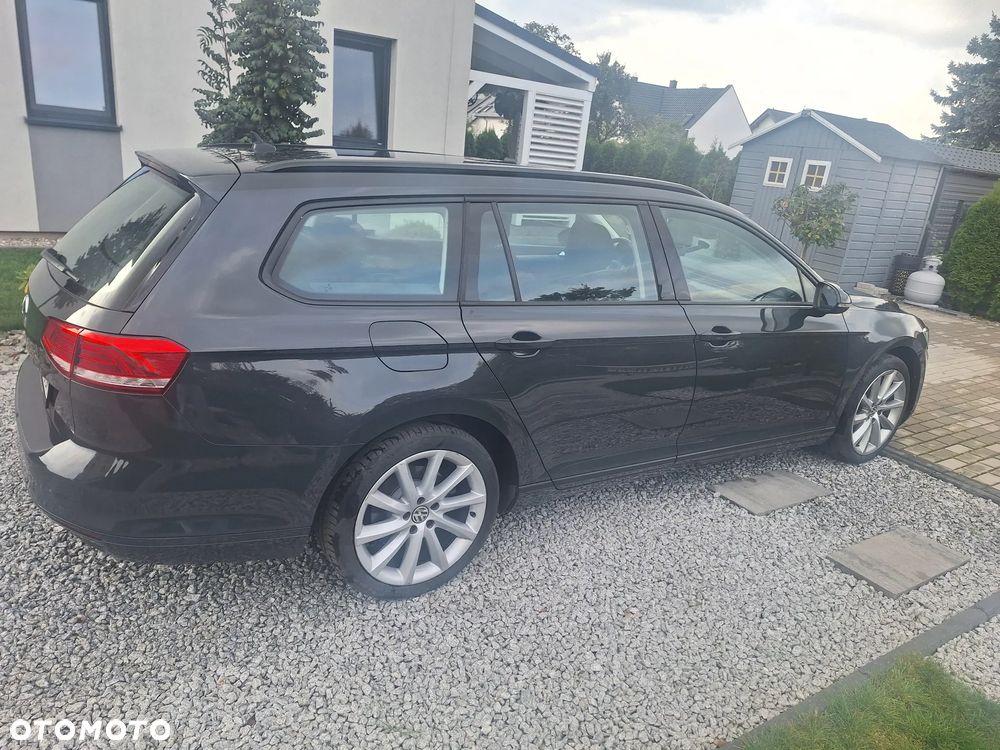 Volkswagen Passat - 8