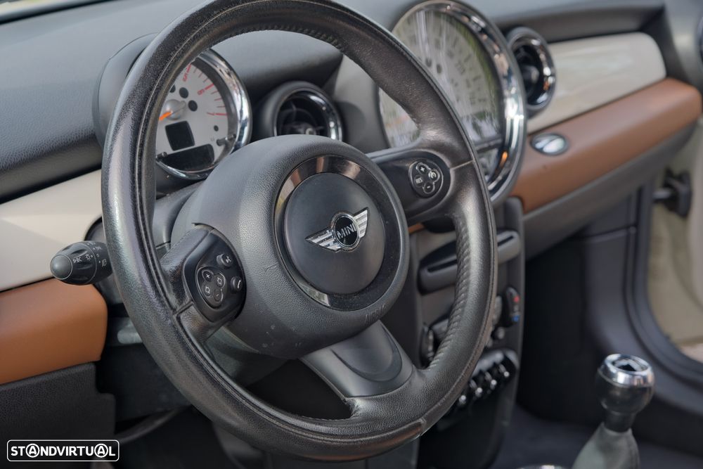 MINI 3 Portas Cooper D - 10