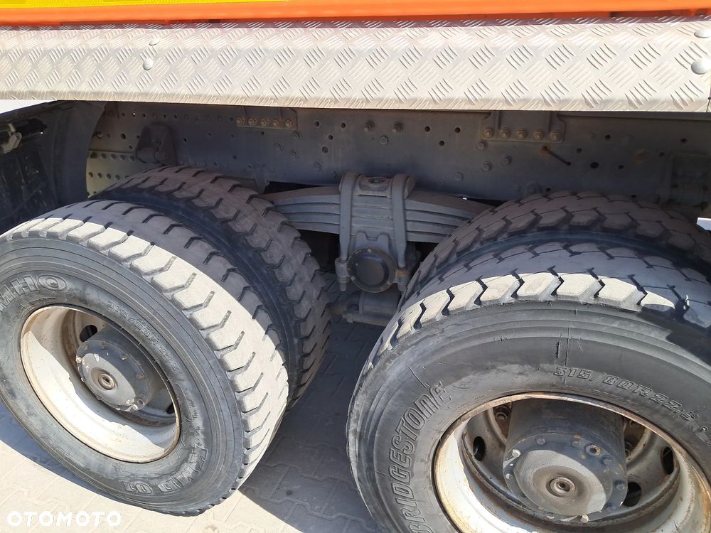 Mercedes-Benz Actros - 9