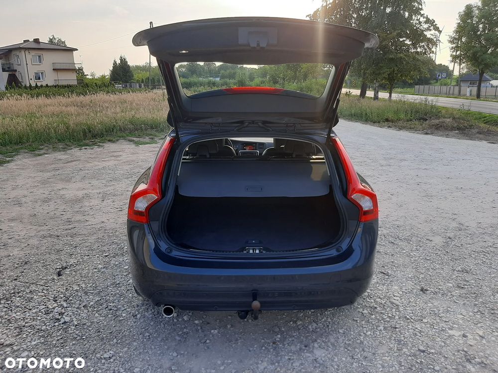 Volvo V60 D3 Geartronic Summum - 10